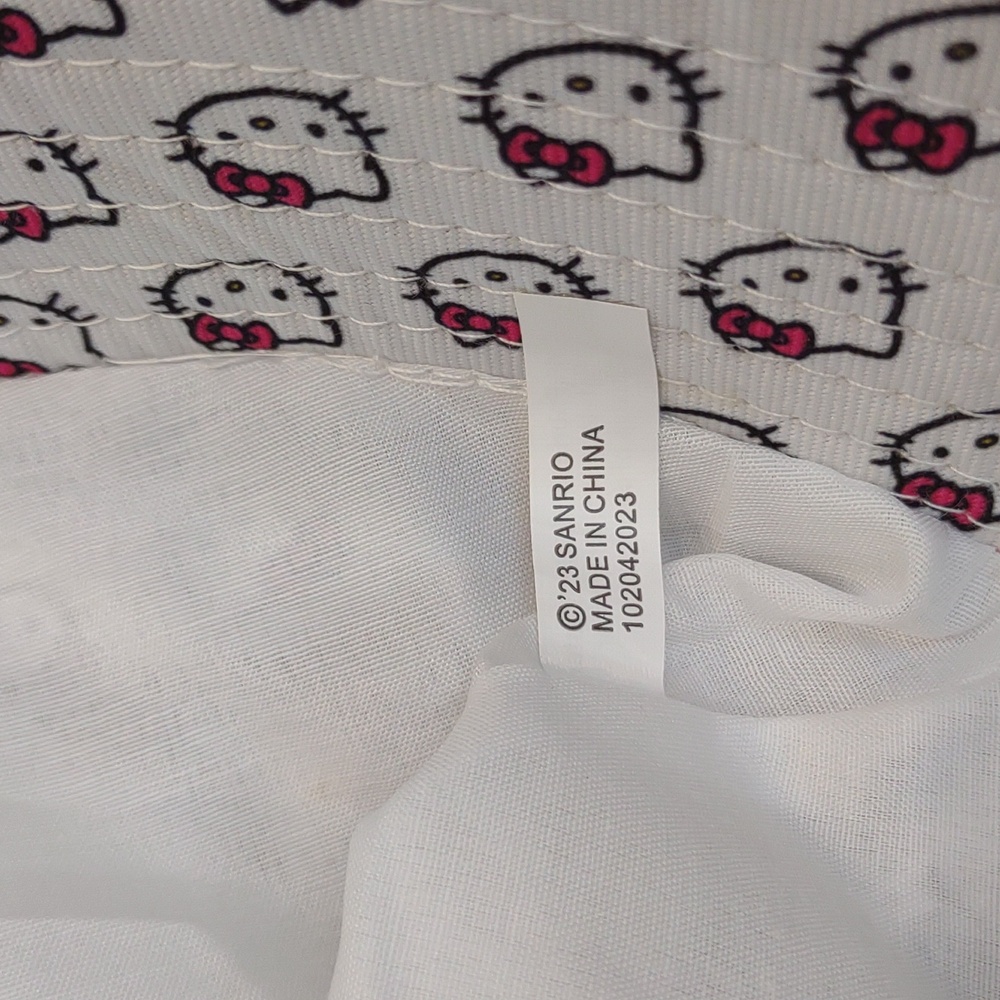 Sanrio Hello Kitty Bucket Hat White With All Over Print - Picture 6 of 7